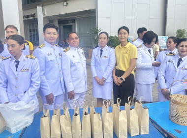 ร่วมพิธีสวดพระพุทธมนต์และพิธีทำบุญตักบาตร ... พารามิเตอร์รูปภาพ 2