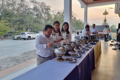 ร่วมพิธีทำบุญตักบาตรเช้า (อาหารคาวหวาน) เนื่องในวันมาฆบูชา ... พารามิเตอร์รูปภาพ 1