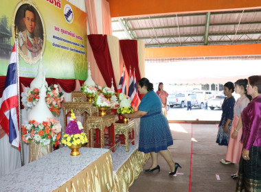 พิธีวางพานพุ่มดอกไม้สักการะพระราชวรวงศ์เธอ ... พารามิเตอร์รูปภาพ 12