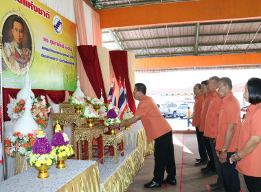 พิธีวางพานพุ่มดอกไม้สักการะพระราชวรวงศ์เธอ ... พารามิเตอร์รูปภาพ 15