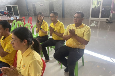 ร่วมพิธีเจริญพระพุทธมนต์ถวายพระพรชัยมงคลแด่พระบาทสมเด็จพระเจ้าอยู่หัว และพระบรมวงศานุวงศ์ ... พารามิเตอร์รูปภาพ 1