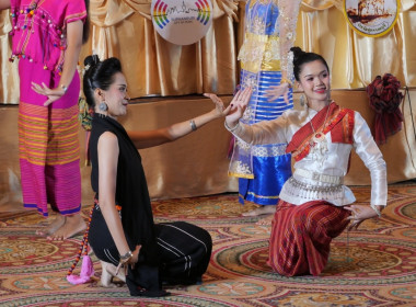 ร่วมงานแถลงข่าวการจัดงานมหกรรมสานสัมพันธ์ 11 ชาติพันธ์ ... พารามิเตอร์รูปภาพ 6