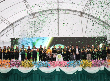 รัฐมนตรีช่วยว่าการกระทรวงเกษตรและสหกรณ์เปิดโครงการจัดงานถ่ายทอดเทคโนโลยี (Field Day) ... พารามิเตอร์รูปภาพ 10