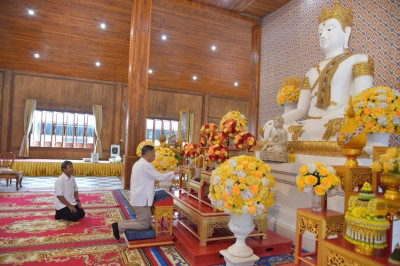 ร่วมกิจกรรมพิธีทำบุญตักบาตรเช้า ... พารามิเตอร์รูปภาพ 1