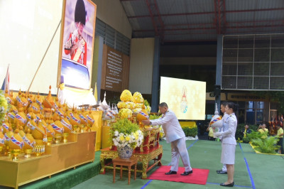 ร่วมพิธีถวายเครื่องราชสักการะวางพานพุ่ม ... พารามิเตอร์รูปภาพ 1