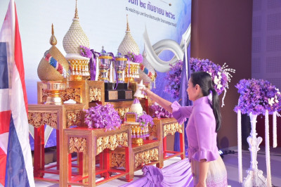 ร่วมพิธีเปิดกิจกรรมการประกวดดนตรีไทยวงเครื่องสายผสมขิมและวงปี่พาทย์ไม้แข็ง ... พารามิเตอร์รูปภาพ 1