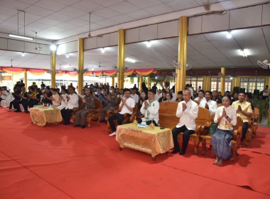 ร่วมกิจกรรม “ผู้ว่าพาตักบาตร สืบสานพระพุทธศาสนา รักษาศีล 5 ... พารามิเตอร์รูปภาพ 3