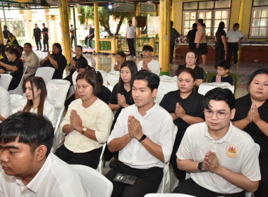 ร่วมกิจกรรม “ผู้ว่าพาตักบาตร สืบสานพระพุทธศาสนา รักษาศีล 5 ... พารามิเตอร์รูปภาพ 5