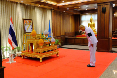 ร่วมพิธีเจริญพระพุทธมนต์และทำบุญตักบาตรถวายพระกุศลแด่สมเด็จพระเจ้าลูกยาเธอ เจ้าฟ้าทีปังกรรัศมีโชติ มหาวชิโรตตมางกูรสิริวิบูลยราชกุมาร ... พารามิเตอร์รูปภาพ 1