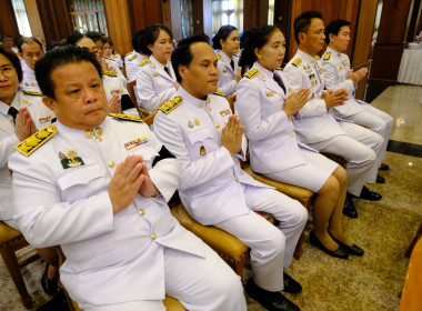 ร่วมพิธีเจริญพระพุทธมนต์และทำบุญตักบาตรถวายพระกุศลแด่สมเด็จพระเจ้าลูกยาเธอ เจ้าฟ้าทีปังกรรัศมีโชติ มหาวชิโรตตมางกูรสิริวิบูลยราชกุมาร ... พารามิเตอร์รูปภาพ 3