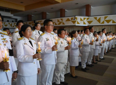 ร่วมพิธีถวายเครื่องราชสักการะและวางพานพุ่ม ... พารามิเตอร์รูปภาพ 4
