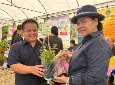 ร่วมเป็นเกียรติในพิธีเปิดและร่วมจัดนิทรรศการโครงการคลินิกเกษตรเคลื่อนที่ในพระราชานุเคราะห์ฯ ครั้งที่ 3 ... พารามิเตอร์รูปภาพ 6