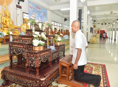 ร่วมโครงการ “ผู้ว่าพาตักบาตร สืบสานพระพุทธศาสนา รักษาศีล 5 ... พารามิเตอร์รูปภาพ 1