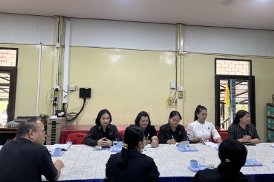ร่วมการประชุมเพื่อเตรียมสถานที่และความพร้อมในการดำเนินโครงการ “โรงเรียนไข่ต้ม ตามแนวพระราชดำริ” ... พารามิเตอร์รูปภาพ 1