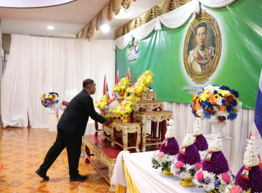 พิธีวางพานพุ่มดอกไม้สดสักการะพระราชวรวงศ์เธอ ... พารามิเตอร์รูปภาพ 8