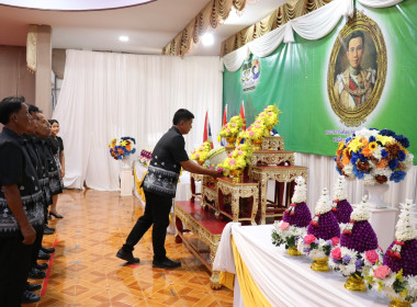 พิธีวางพานพุ่มดอกไม้สดสักการะพระราชวรวงศ์เธอ ... พารามิเตอร์รูปภาพ 10