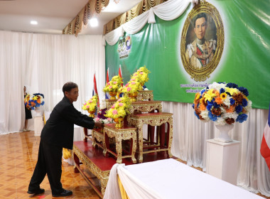 พิธีวางพานพุ่มดอกไม้สดสักการะพระราชวรวงศ์เธอ ... พารามิเตอร์รูปภาพ 12