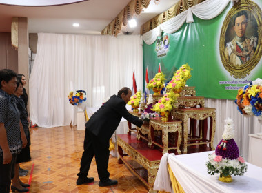 พิธีวางพานพุ่มดอกไม้สดสักการะพระราชวรวงศ์เธอ ... พารามิเตอร์รูปภาพ 15