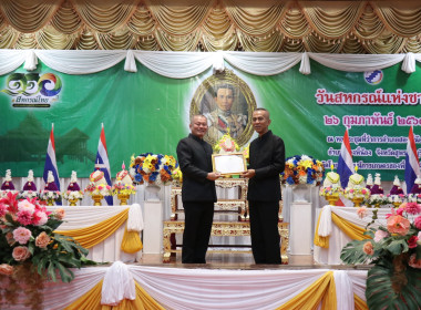พิธีวางพานพุ่มดอกไม้สดสักการะพระราชวรวงศ์เธอ ... พารามิเตอร์รูปภาพ 37