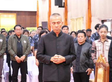 พิธีวางพานพุ่มดอกไม้สดสักการะพระราชวรวงศ์เธอ ... พารามิเตอร์รูปภาพ 52