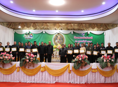 พิธีวางพานพุ่มดอกไม้สดสักการะพระราชวรวงศ์เธอ ... พารามิเตอร์รูปภาพ 61