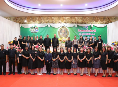 พิธีวางพานพุ่มดอกไม้สดสักการะพระราชวรวงศ์เธอ ... พารามิเตอร์รูปภาพ 63
