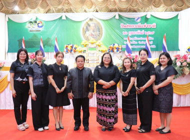 พิธีวางพานพุ่มดอกไม้สดสักการะพระราชวรวงศ์เธอ ... พารามิเตอร์รูปภาพ 66