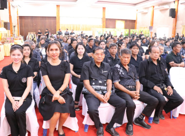 พิธีวางพานพุ่มดอกไม้สดสักการะพระราชวรวงศ์เธอ ... พารามิเตอร์รูปภาพ 68