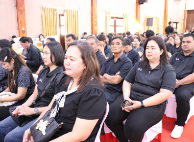 พิธีวางพานพุ่มดอกไม้สดสักการะพระราชวรวงศ์เธอ ... พารามิเตอร์รูปภาพ 70