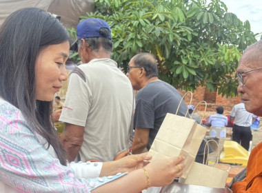 ร่วมกิจกรรมวิจิตรรัตนมหาธาตุ “แต่งไทยใส่บาตร ... พารามิเตอร์รูปภาพ 5