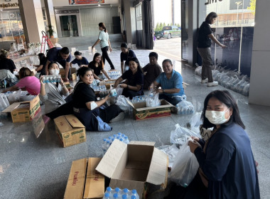 ร่วมรับมอบสิ่งของสนับสนุนจากกรมส่งเสริมสหกรณ์ช่วยเหลือผู้ประสบอุทกภัยจากน้ำท่วมในพื้นที่จังหวัดสุพรรณบุรี ... พารามิเตอร์รูปภาพ 10