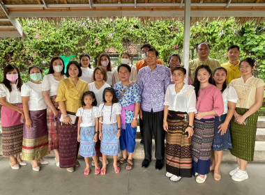 ร่วมกิจกรรมตักบาตรทางน้ำ “นาวาภิกขาจาร” แต่งไทยใส่บาตร ... พารามิเตอร์รูปภาพ 8