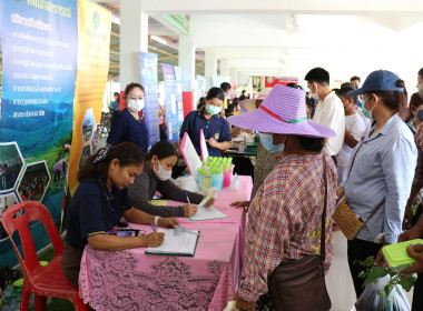 ร่วมเป็นเกียรติในพิธีเปิดและร่วมจัดนิทรรศการโครงการคลินิกเกษตรเคลื่อนที่ในพระราชานุเคราะฯ ... พารามิเตอร์รูปภาพ 25